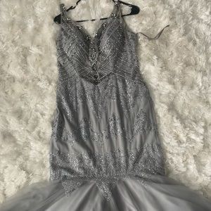 Beautiful prom dress!